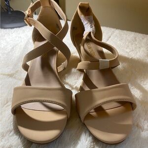 Dream Pairs - Nude Wedge Sandals - 9.5 - Brand New